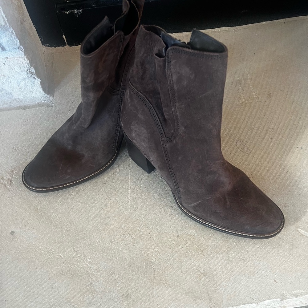 Paul Green Suede Side Zip Bootie